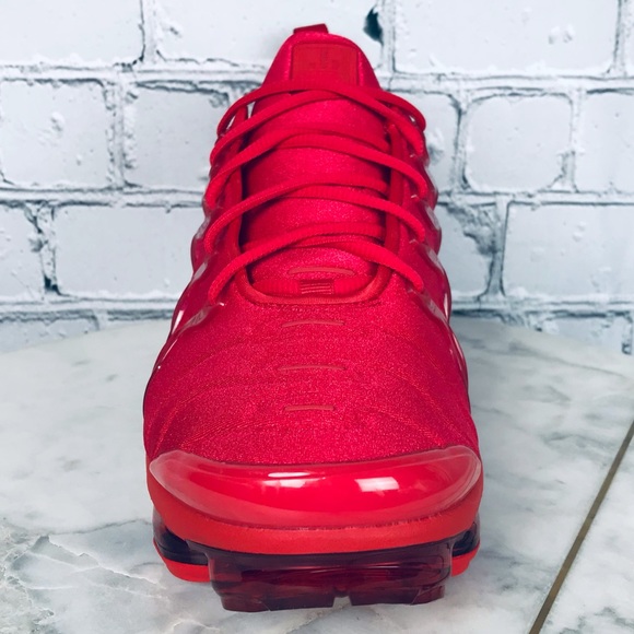 Nike Air Vapormax Plus Men’s Triple Red Running Sneakers Size 11 - CW6973-600 - Picture 2 of 11